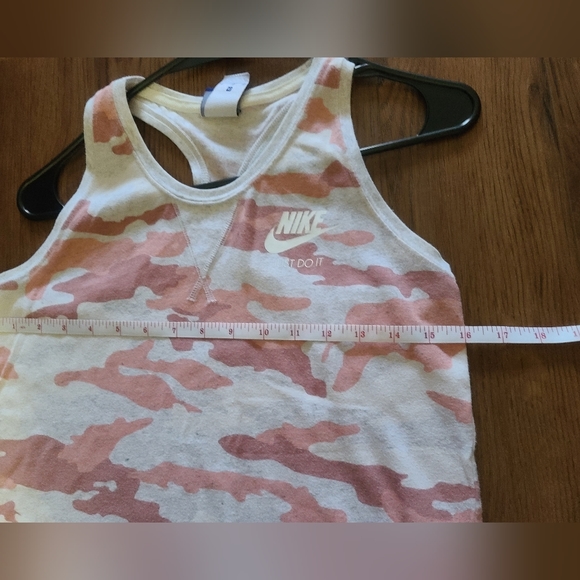 Nike  camo tank top - Picture 2 of 7